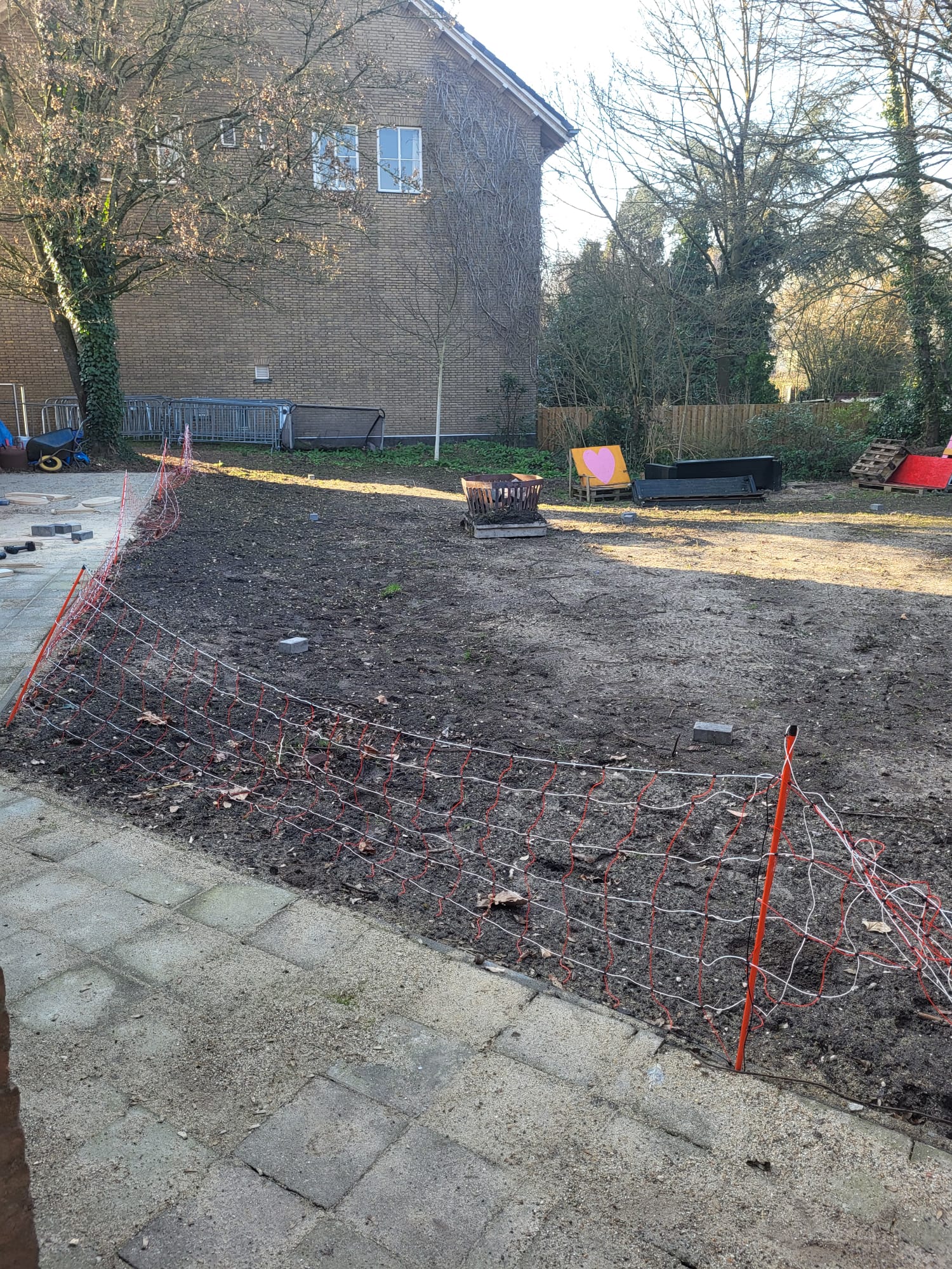 Vernieuwing achter- en zijtuin